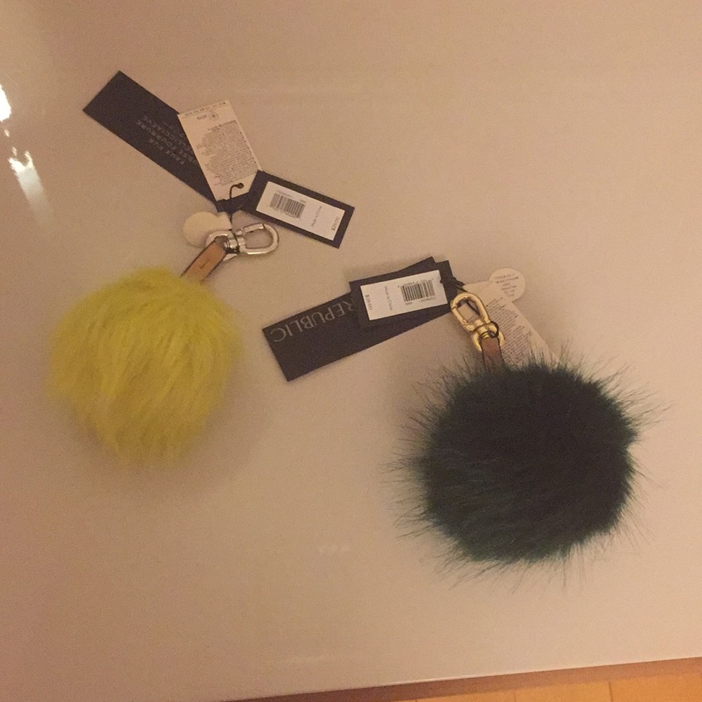 Keychain Pom